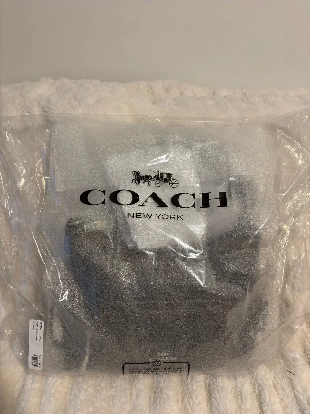 COACH Laurel Shoulder Bag With Pockets In Loved Leather-Large